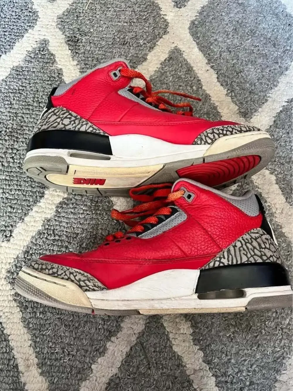 Air Jordan 3 Red Cement